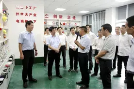 苏陕推动东部产业转移 打造毛绒玩具之都图片