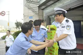 大额居间费个税高达40%？今天告诉你2招，最低交税2%就能轻松提现图片