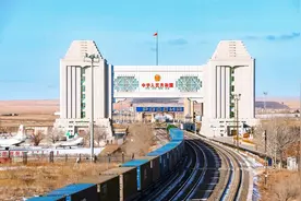 五一假期，他们以实干精神坚守边疆“国门车站”！图片