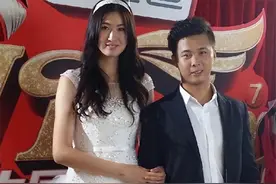 农村小伙娶1.97米女篮巨人梁天云，公婆很喜欢，还为她拆掉房门图片