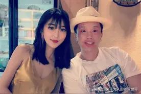 德云社烧饼发文，晒俩儿子合影引热议，饼哥的基因真是强大图片