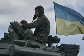 乌军打响大反攻，兵分5路全线推进，俄总参谋长火速赶赴前线图片