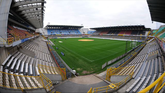 体育场扬-布赖德尔体育场[比利时]afas球场是荷兰阿尔克马尔的足球场