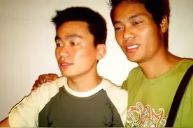 我，家道中落，辍学拾荒，靠修车年入百万后，又为爱好放弃高收入图片