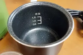 电饭煲的内胆有毒，还会致癌？这3个错误的用锅习惯，看看你有吗图片