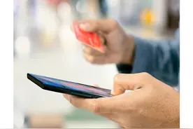 12 年后，iPhone 终于「变成」了 POS 机图片