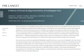 首例！狗与人同床后感染猴痘图片