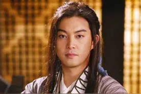 还记得《武林外传》里的沙溢吗？昔日小白脸成大叔？图片