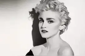 裸体模特和乐队鼓手出身的麦当娜，闯过辛酸过往，方成一代巨星图片