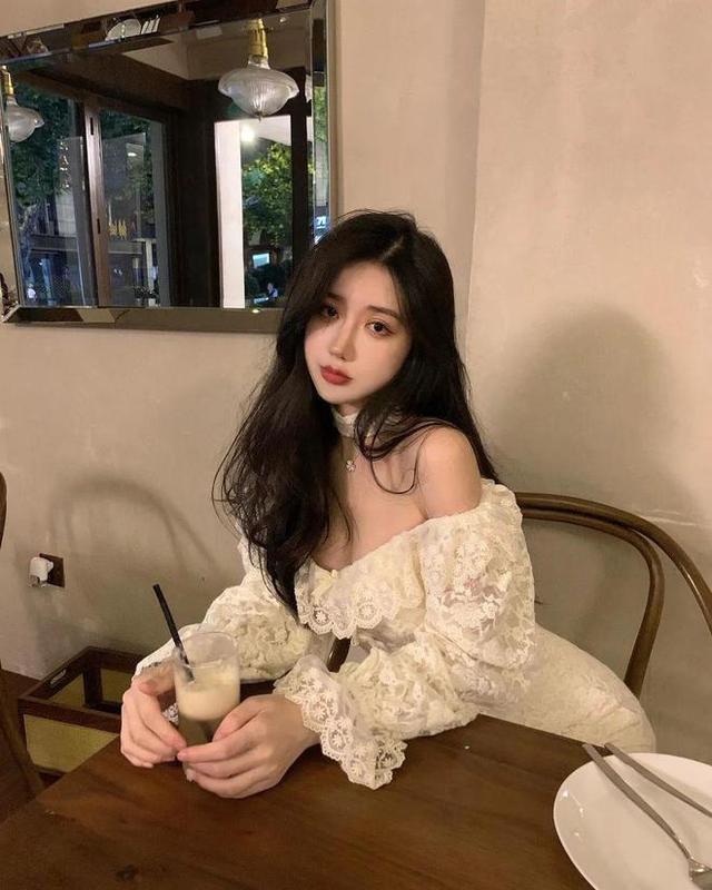 情感故事：追我5年的舔狗结婚了，居然有点伤感