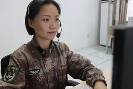 八上领奖台，体能评为特三，她是谁？图片