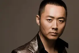 《人世间》沈晓海露脸总共不到五分钟，眼神戏给人强烈的压迫感图片