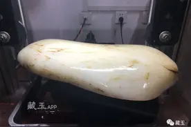 刚刚！新疆和田挖出年度最大籽料，成交价近千万图片