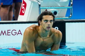 意大利游泳美男爆火！1年前胡子封印神颜，1年后最帅巴黎奥运冠军图片