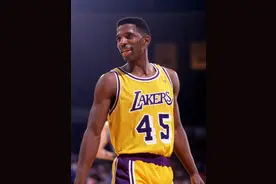 美利坚第一“深情”，保持童子身38年，NBA禁欲系打工人！图片