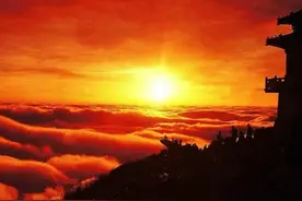 分享图片，最美泰山日出，大气磅礴，霞光万丈，灿烂辉煌图片