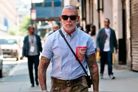 每次“塞衣摆”都很土气？那是你没穿好，试试这样搭，显高又时髦图片