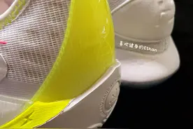 合集｜两双适合外线球员的实战鞋图片