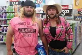 美国人崇尚自由和个性，奇葩行为特别多，要多雷人有多雷人图片