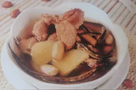今天这道具有促进儿童大脑及骨骼健康发育的靓汤：花生瘦肉泥鳅汤图片