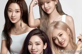 韩辣团aespa穿白上衣和牛仔裤拍大片！网赞绝美邻家女孩图片