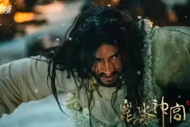 初一与白狼王同归于尽，胡八一雪莉杨胖子为何光看着不援助？图片