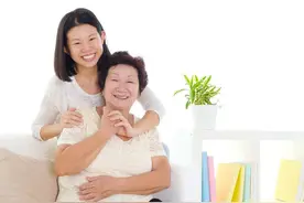 养一个女儿的家庭，晚年通常会迎来这四种生活，你属于哪一种？图片