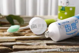 最好的去污法：巧除衣物墨水污渍图片