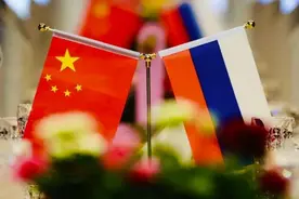 外网讨论：为什么中国人亲俄，忘记了俄罗斯对待中国不好的历史？图片