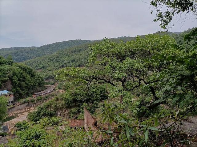 探索四川废弃监狱，发现自由的可贵