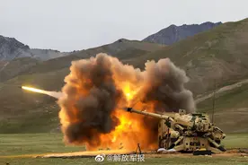 直击开炮瞬间，满屏烈焰太炫了图片