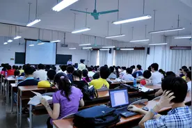 大学毕业后想“留校任教”，需要满足3个条件，你都具备吗？图片