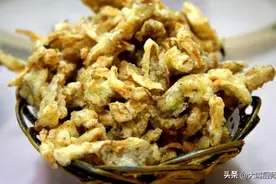 炸蘑菇，面糊切忌用水调，牢记3诀窍，出锅咸香酥脆，凉了不回软图片