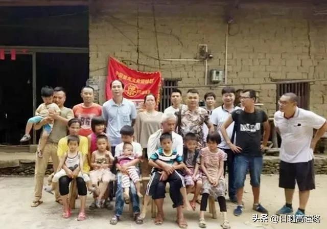 90后夫妻12年间生了10个孩子，丈夫表示：不懂怎么避孕