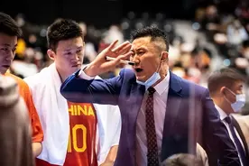 周鹏最新发声！杜锋3句话让我重返国家队，新教练有需要还会回归图片