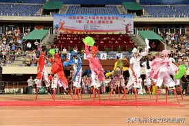 木棍上的体操——吴庄村高跷图片