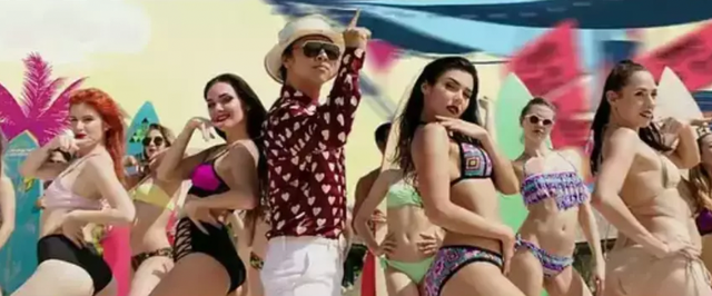 4月最火电影，败给一场床戏