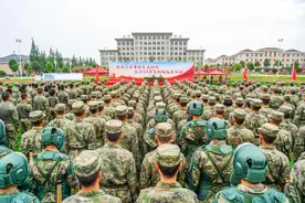 超“燃”！直击火箭军某部创破纪录比武……图片