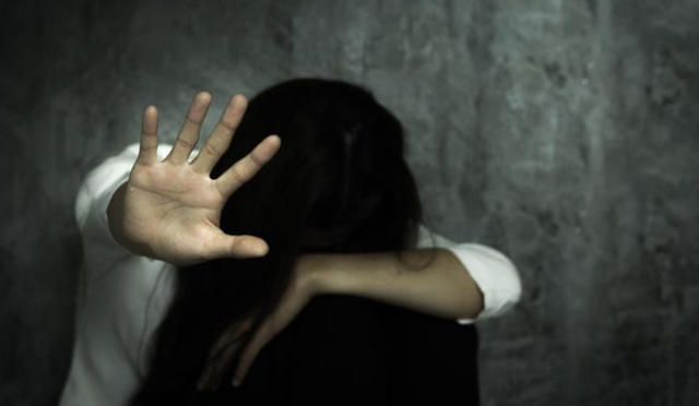 回顾汤兰兰案：6岁女孩被43名亲友性侵多年，亲生母亲却淡定数钱