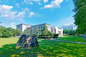 7月8日起，预约进校！华中科技大学发布：关于社会公众自行预约进校的通知图片