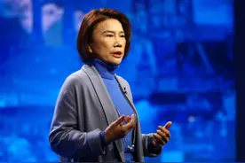 蒸发2000亿，被全网群嘲！爱放狠话的董明珠，终于吃了嘴硬的亏图片