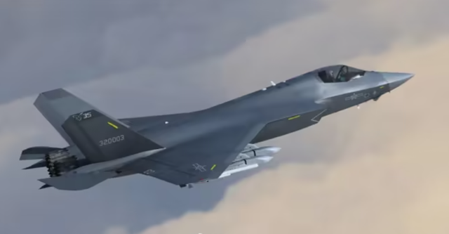 歼35最新造型曝光:涡扇19中推进展顺利,成福建号舰载机板上钉钉