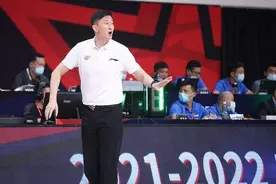 18小时任骏飞无道歉！一脚断送青岛希望，杜锋不管CBA却不能纵容图片