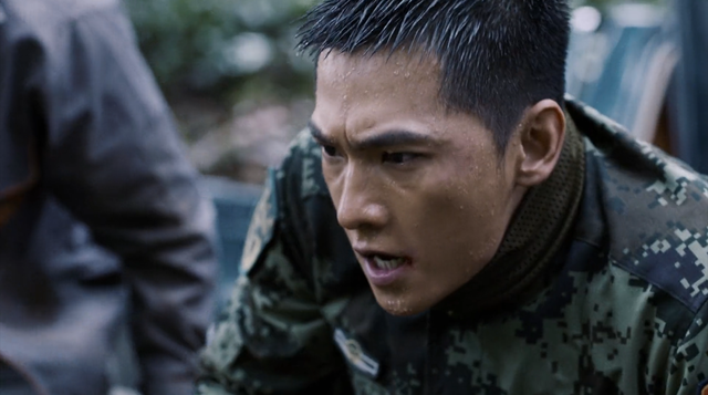 特战荣耀：燕破岳丛林逃亡，全剧最惊险的一次战斗，却差点废了他