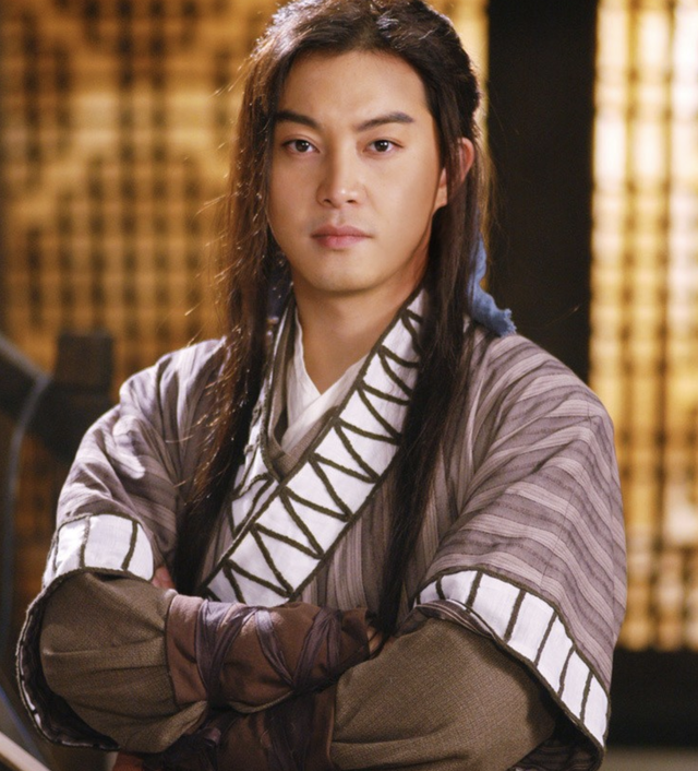 后来他又尝试出演了一些反派人物,比如徐行良,成功的让观众对他恨到了