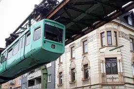 倒挂在轨道下的列车你坐过嘛？来看看这个lego ideas图片