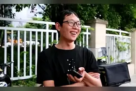 湖南籍外卖员12米高桥跳江救人事件后续：获八万奖励免费上大学，被救轻生女子发声：既感激又后怕…图片