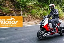 回头率最高的运动踏板—意塔杰特dragster200评测图片