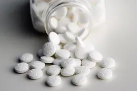 长期口服阿司匹林和阿托伐他汀的人，最后会怎么样？看完涨知识了图片
