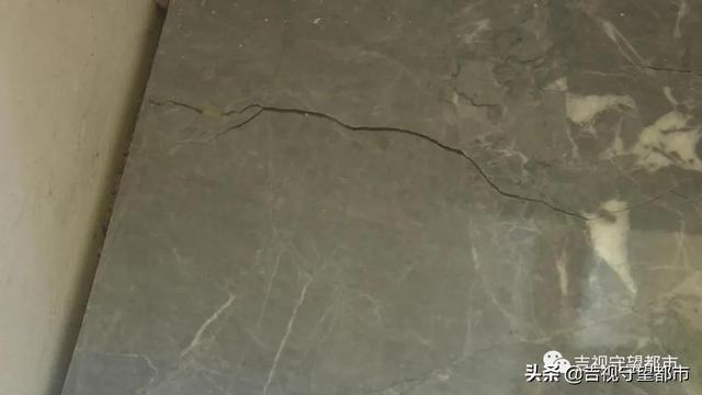 五万多定制全屋大理石,刚装上就开裂了?